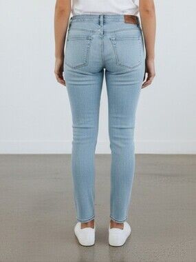 Ralph Lauren Modern Skinny Medium Wash, Mid-rise Soft Blue Jeans 6
